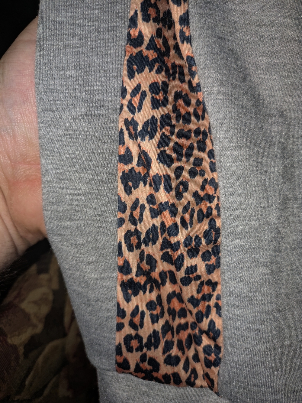 Women's Gray Jogger Sweatpants with Leopard Trim Size Large - Picture 3 of 3
